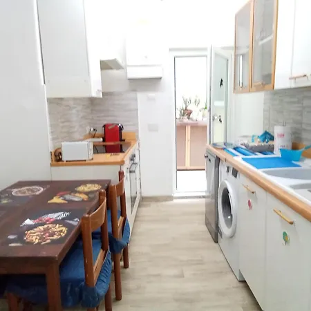 Dea Xenia Apartman Viterbo